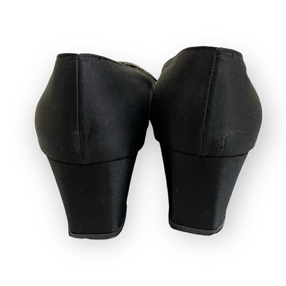 VIntage Roger Vivier black satin pumps with emberlishment, size 7 1/2 AA, in ori - Picture 6 of 16